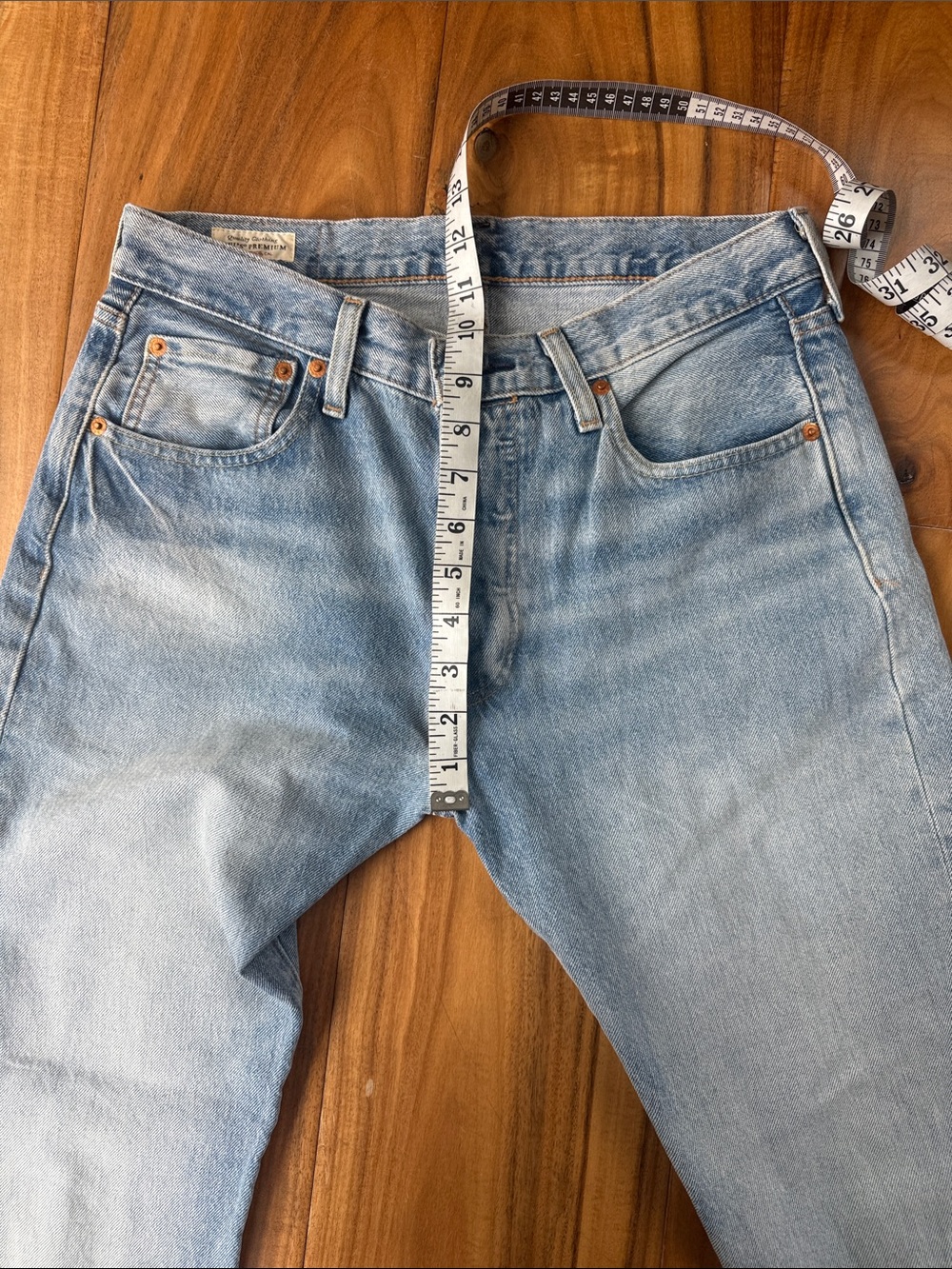 Levi's 501 Light Blue Straight Jeans - Picture 10 of 10